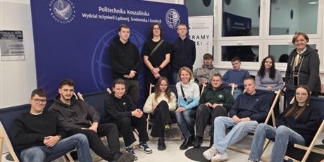 Powiększ grafikę: power-tower-2025-661330.jpg