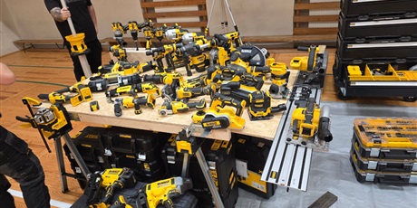 Powiększ grafikę: AKADEMIA DeWALT