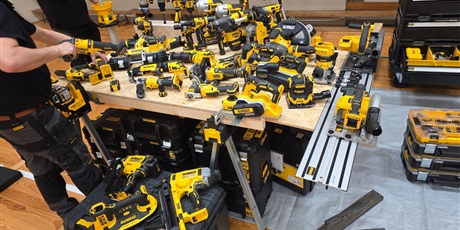 Powiększ grafikę: AKADEMIA DeWALT