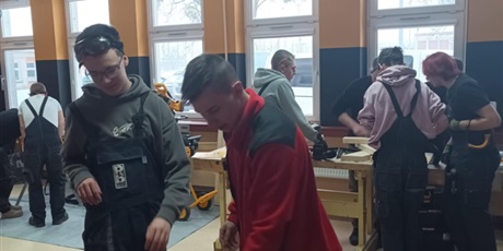 Powiększ grafikę: WARSZTATY DeWALT