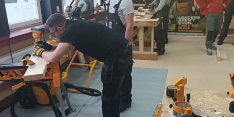 Powiększ grafikę: WARSZTATY DeWALT